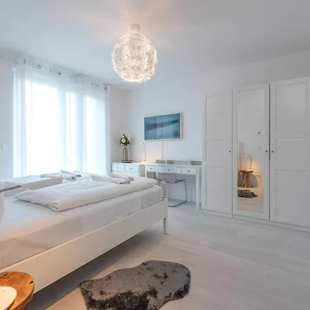 Silbermoewe * Zirchow